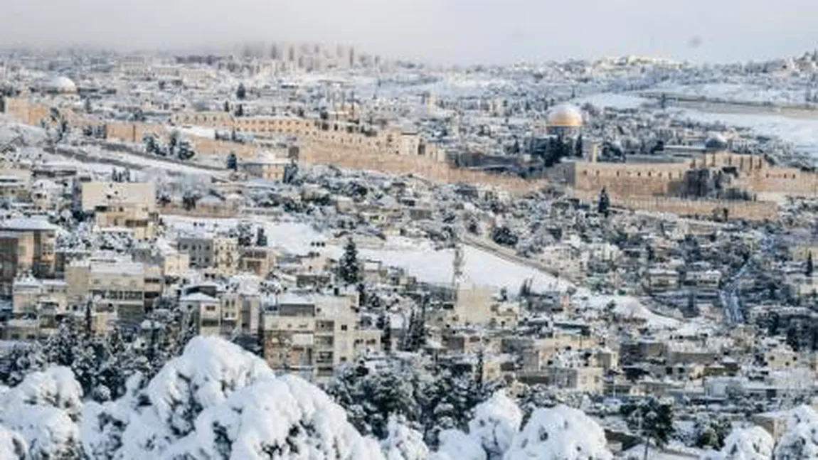 MAE român: Autorităţile israeliene au ÎNCHIS principalele ARTERE SPRE IERUSALIM din cauza NINSORII FOTO VIDEO