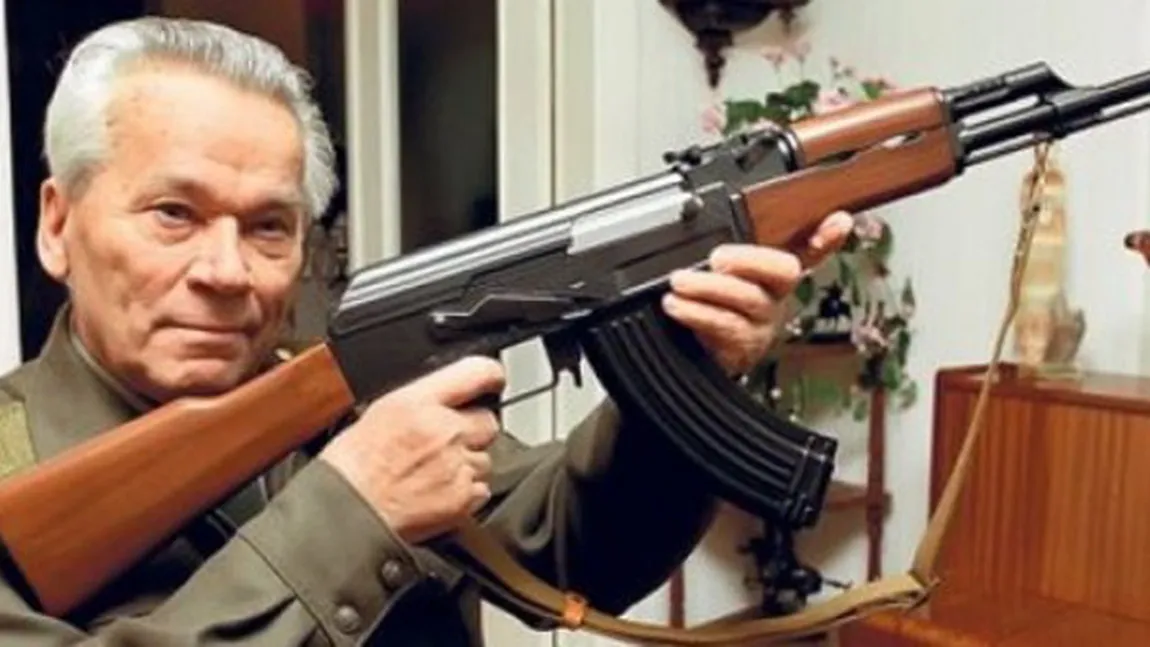 A murit Mihail Kalaşnikov, inventatorul armei automate AK-47