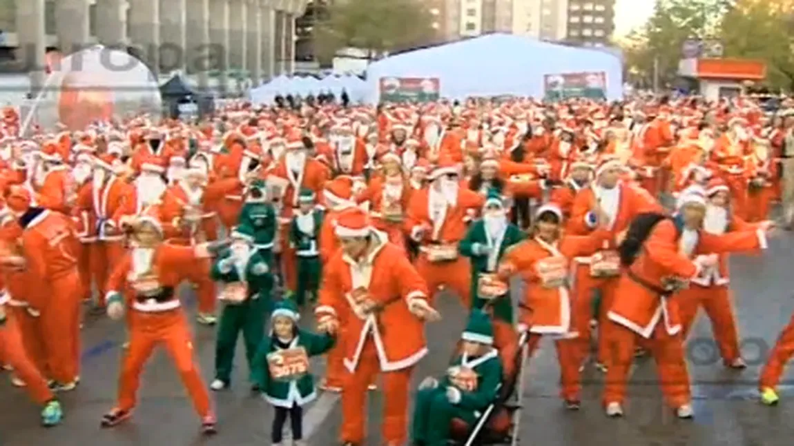 Madrid, INVADAT de mii de Moşi Crăciuni. Spaniolii au participat la un maraton INEDIT VIDEO