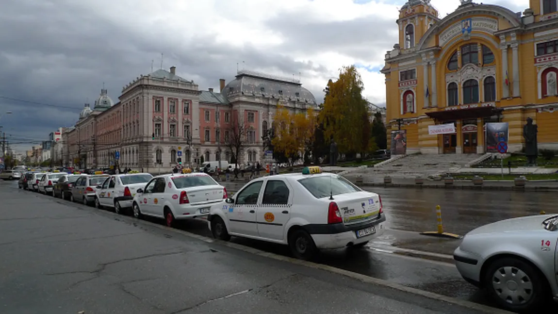 Un grup de studenţi beţi din Cluj a furat un taxi pentru a ajunge acasă