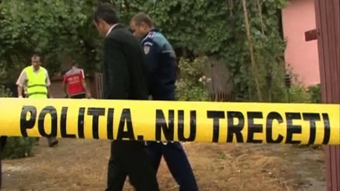 Tânăr de 19 ani, căutat de poliţie după ce şi-a ucis unchiul şi a îngropat cadavrul în curtea casei