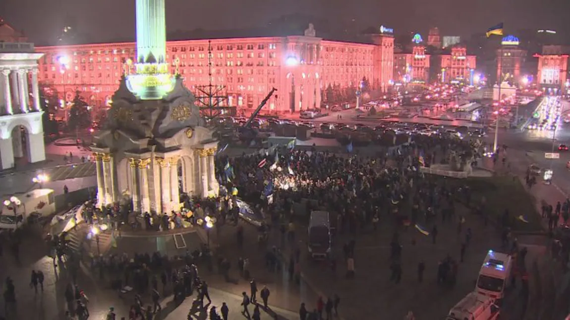 Ianukovici dă înapoi: Preşedintele Ucrainei PROMITE că NU va utiliza forţa împotriva manifestanţilor