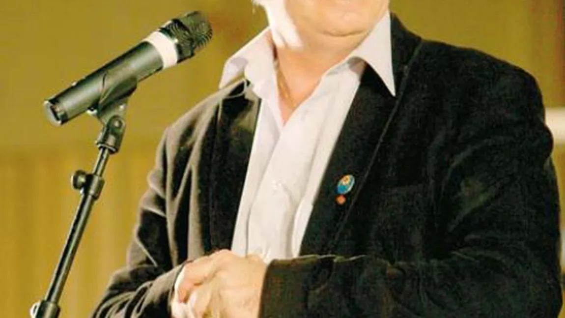 Victor Socaciu surprins de paparazzi cu noua iubită. Vezi cum arată aceasta FOTO