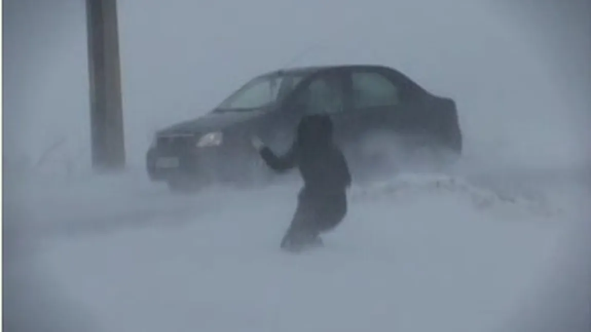 Au înfruntat VISCOLUL şi NINSOAREA pentru cele mai bune imagini. Vezi ce au păţit reporterii România TV