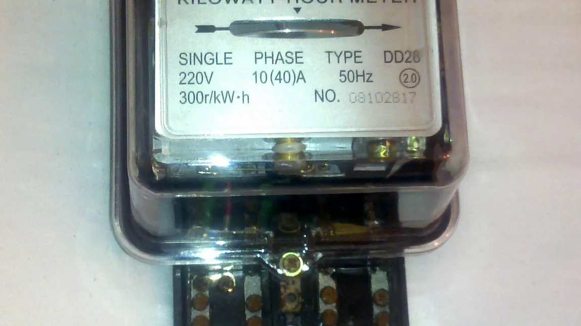 Cum încearcă românii să FURE curent electric. Vezi metodele folosite