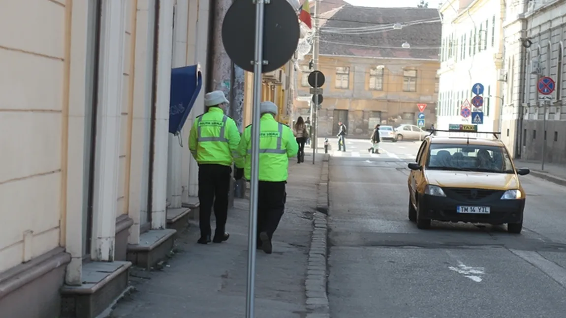 Primarul din Timişoara şochează din nou cu iniţiativele lui. Vezi ce vrea să cumpere împotriva câinilor