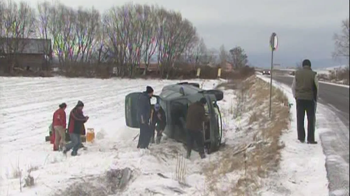 Accident grav în Suceava. Trei persoane au fost rănite