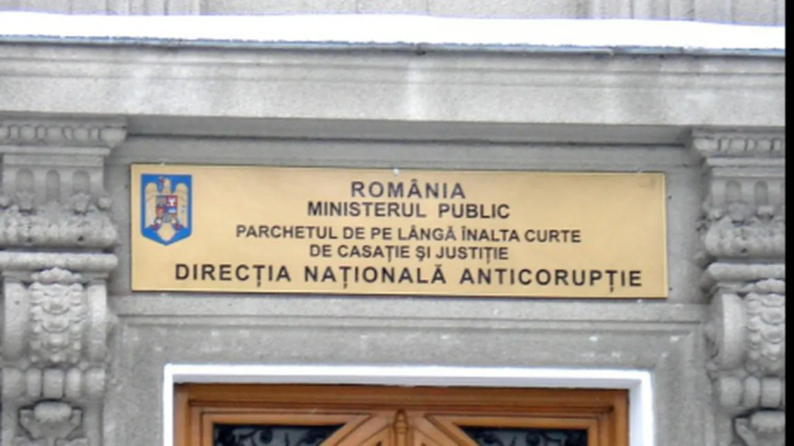 Directoare a Autorităţii Rutiere Române Bucureşti, arestată la domiciliu