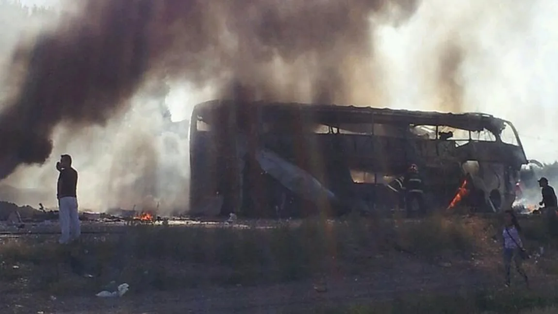 Accident groaznic în Argentina: 19 oameni au murit pe loc. FOTO şi VIDEO