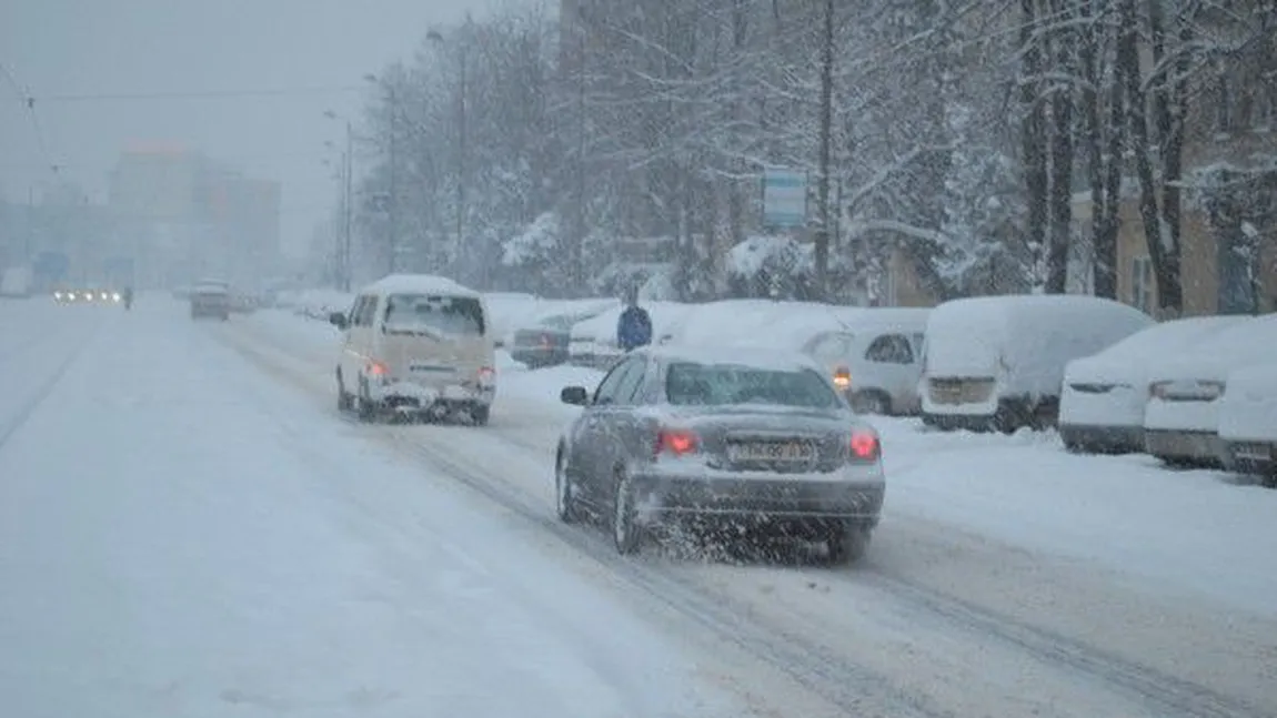 Ninge ca în poveşti în Tulcea. Se circulă în condiţii de iarnă pe mai multe drumuri din judeţ