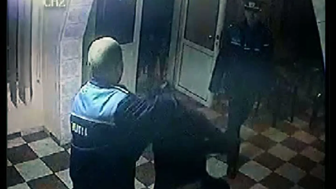 Un poliţist din Vrancea, trimis în judecată pentru că a bătut o prostituată VIDEO