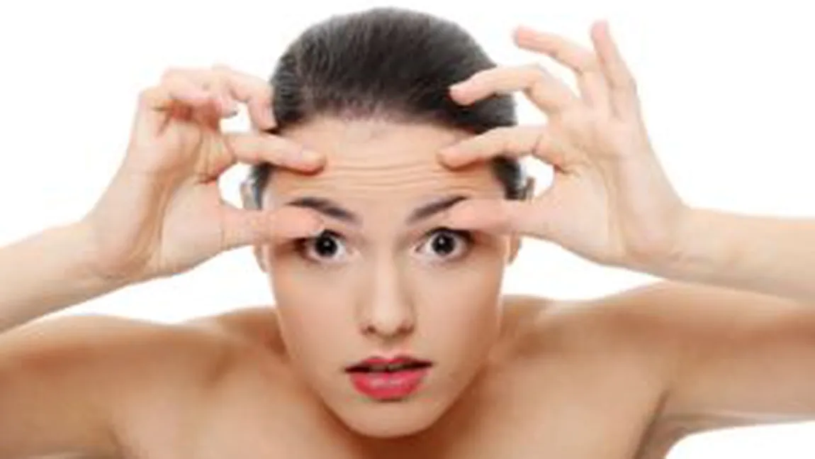 Scapă de riduri şi întinde-ţi pielea, cu Yoga facială VIDEO