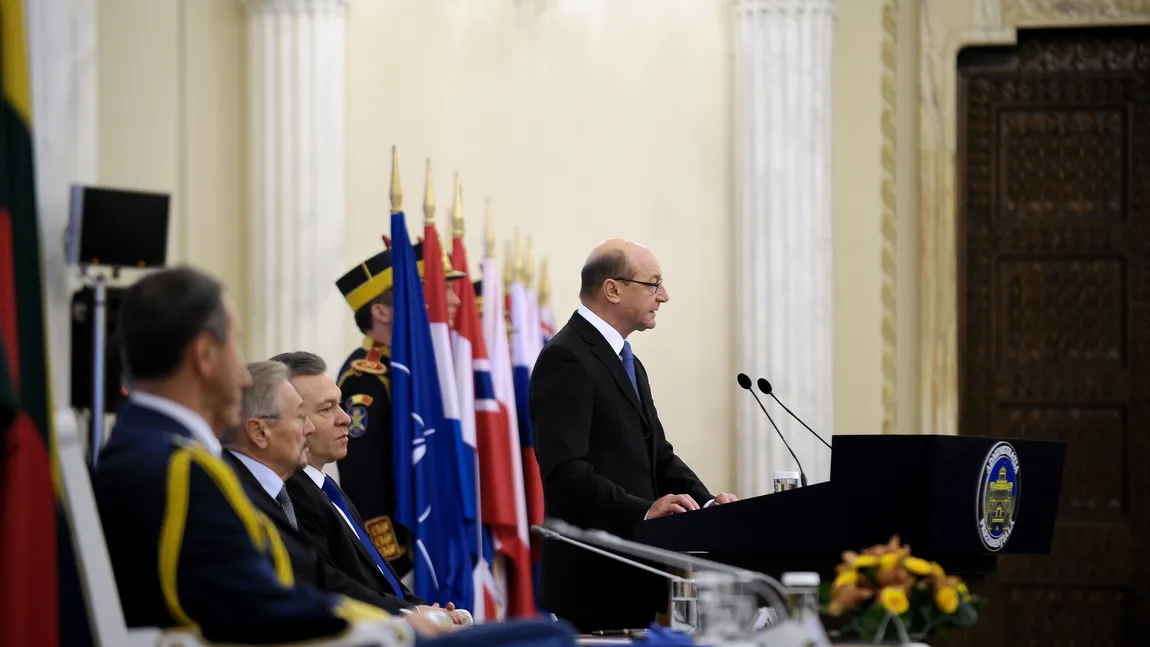 Ceremonie la Cotroceni cu ocazia împlinirii a 10 ani de la aderarea României la NATO