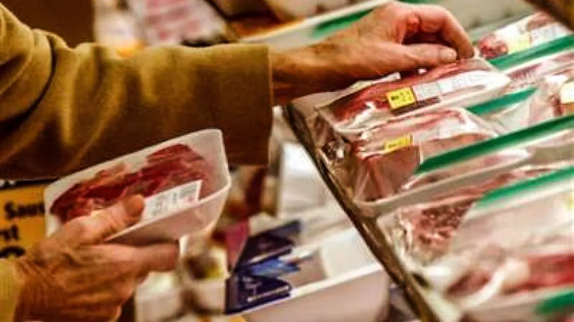 SRI: Achiziţionarea de carne alterată din spaţiul intracomunitar aduce atingere securităţii naţionale