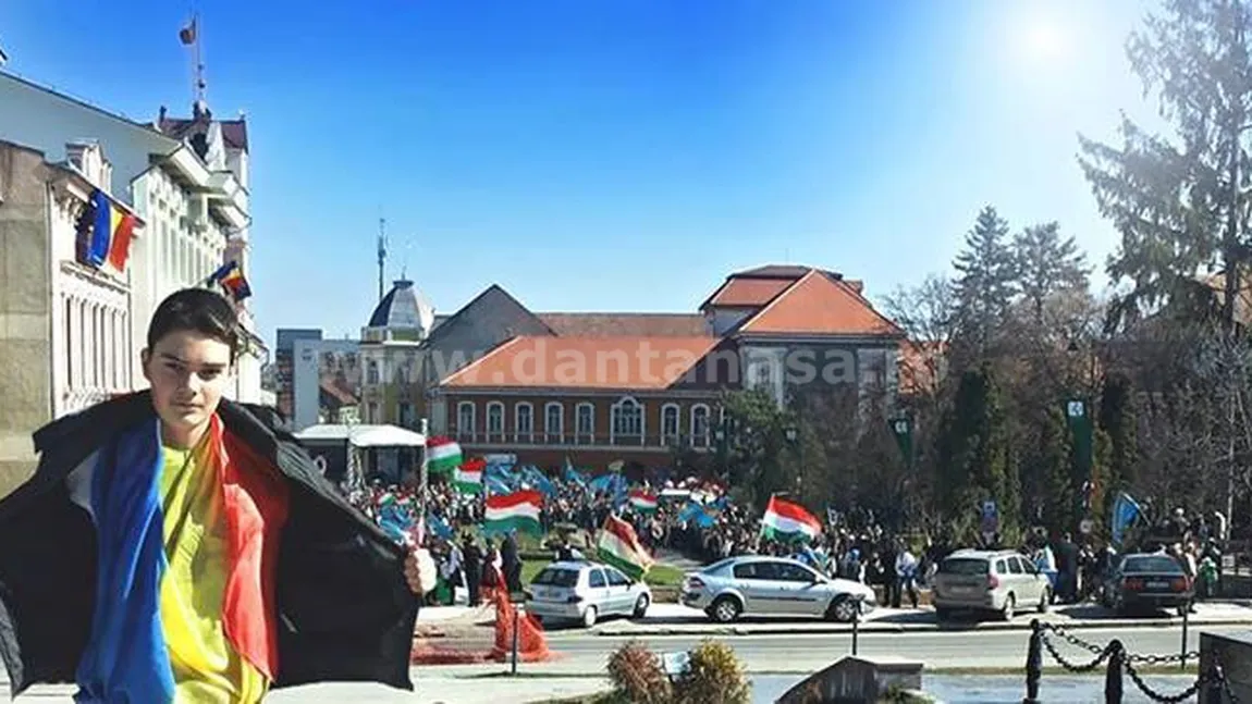 Elevul care a purtat tricolorul românesc de Ziua Maghiarilor: Nu sunt de acord cu autonomia. Aici e România