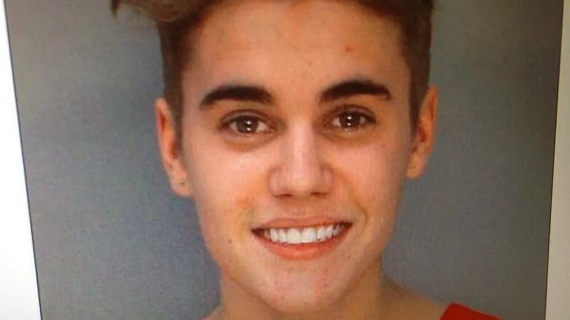 Imagini cu Justin Bieber din ÎNCHISOARE: Poliţiştii l-au dezbrăcat şi l-au fotografiat GALERIE