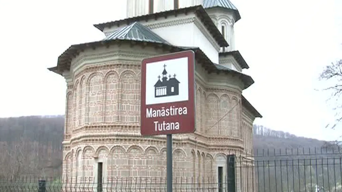 Inscripţie controversată pe o biserică din Argeş FOTO