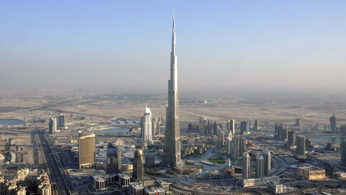 Turiştii români vor lua viza pentru Emiratele Arabe Unite la sosire