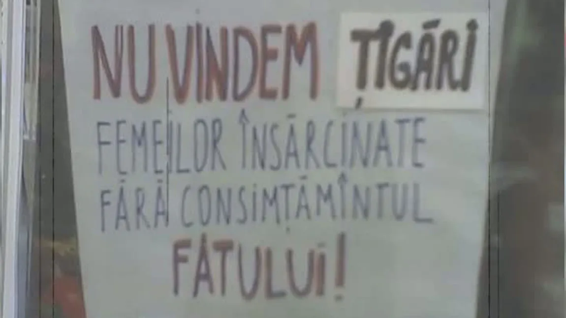 Cele mai HILARE ANUNŢURI. Cum vrea să descurajeze administratorul locatarii să mai arunce gunoi pe geam VIDEO