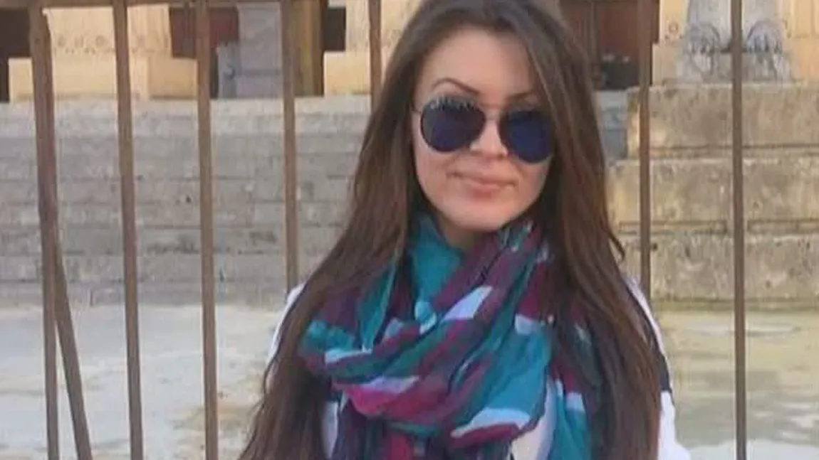 Fata de 19 ani care a fost operată de patru ori a început să mănânce şi dă semne de ameliorare