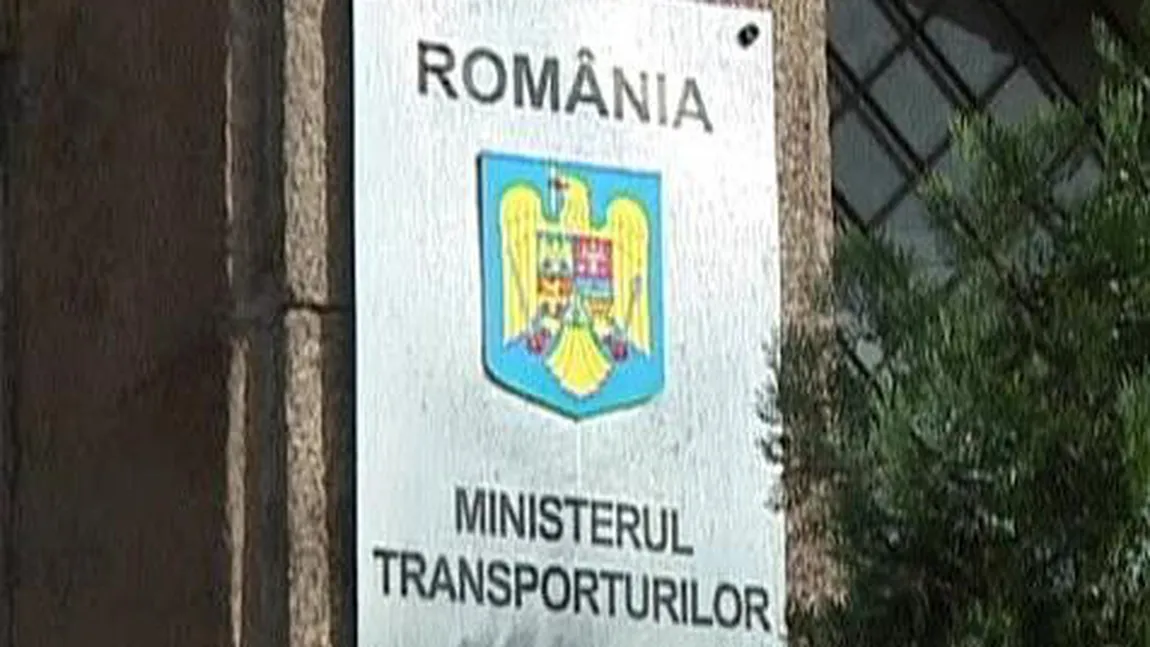 Peste 120 de angajaţi ai Romprest protestează în faţa Ministerului Transporturilor