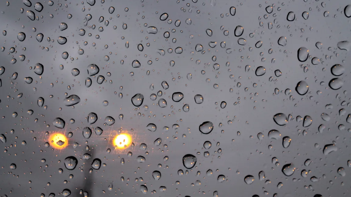 Prognoza METEO pe 3 zile: De marţi se strică vremea. Vin ploi şi temperaturi foarte scăzute