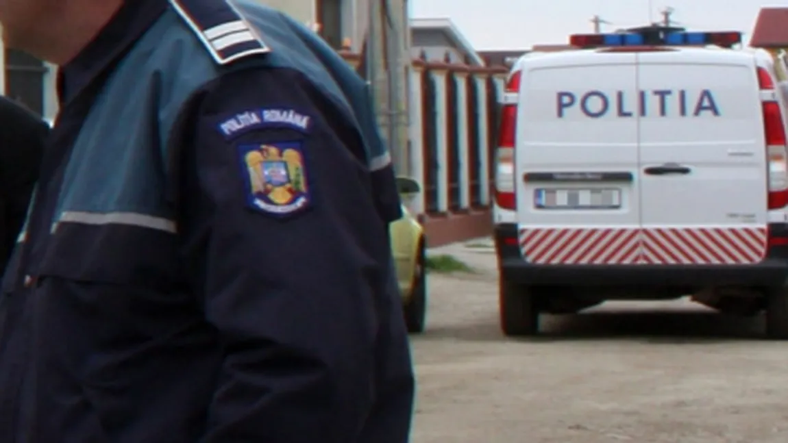 Poliţist în STARE GRAVĂ, după ce a fost lovit în cap cu o cărămidă de către un bărbat de etnie romă