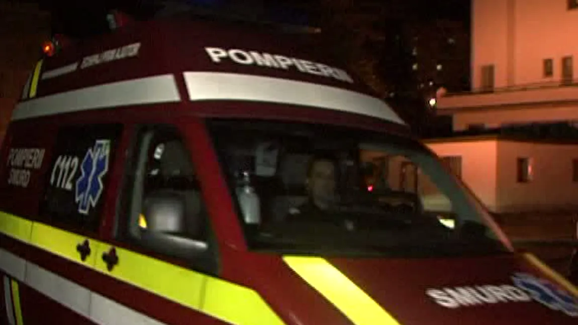 Accident GRAV în Braşov. 11 persoane, rănite după ce un autoturism s-a ciocnit cu un microbuz VIDEO