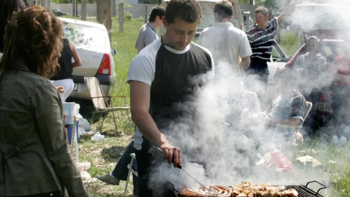 MINIVACANŢA de 1 MAI. Unde şi cum să faci grătarul ca să eviţi problemele. Ce AMENZI RIŞTI