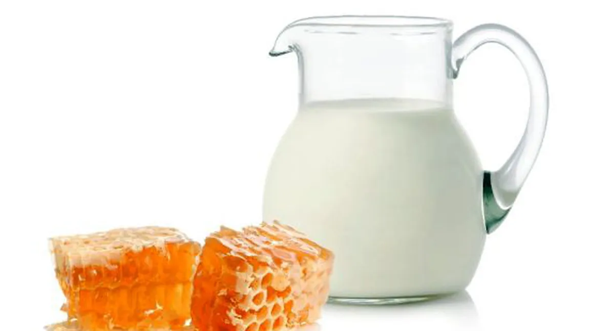 Remedii naturale cu lapte şi miere: Tratează-te în mod natural şi delicios