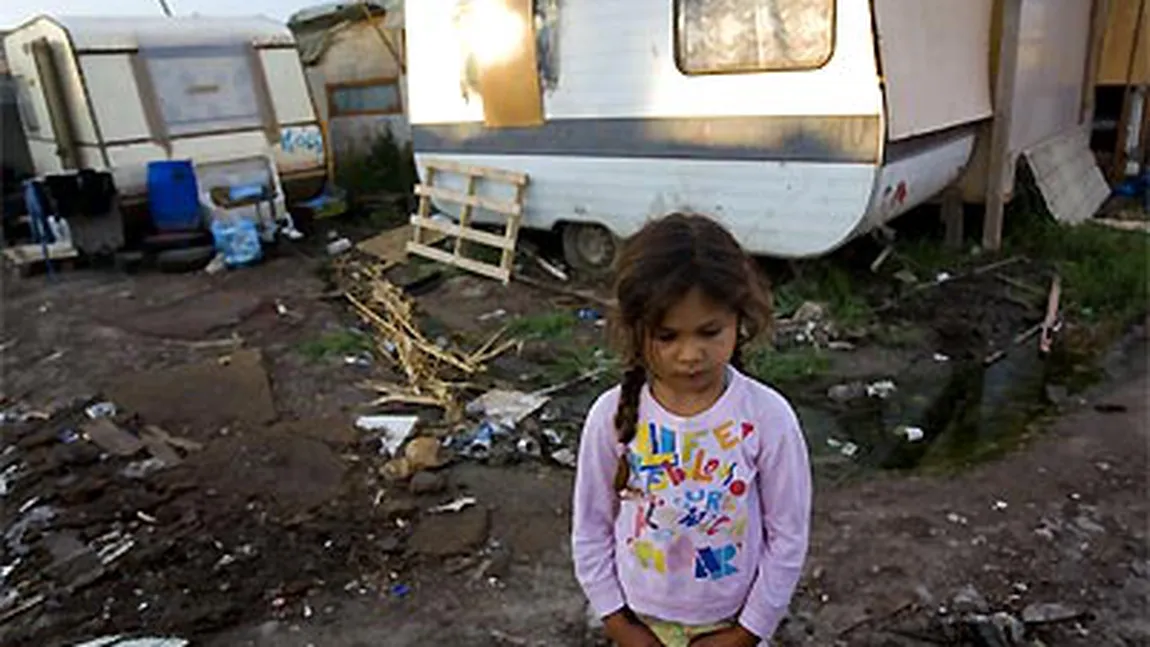 Franţa: Aproape 3.000 de romi au fost expulzaţi din taberele lor de la începutul anului