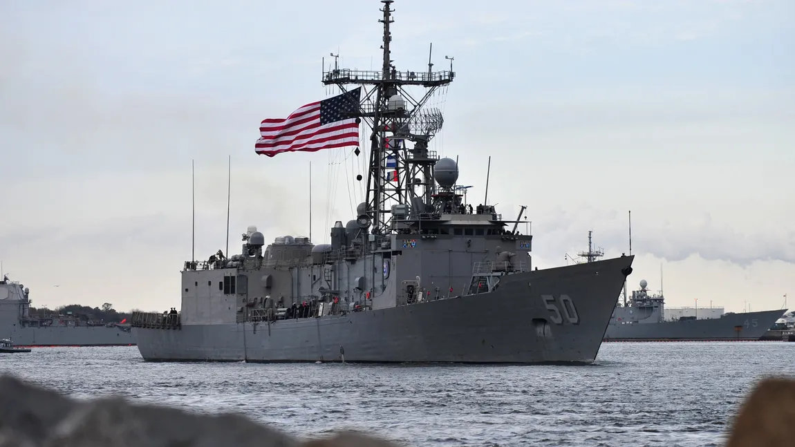 Fregata americană USS Taylor intră în Marea Neagră