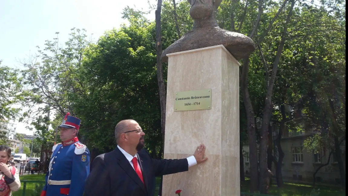 Bustul domnitorului Constantin Brâncoveanu, inaugurat în Capitală, la 300 de ani de la moartea sa