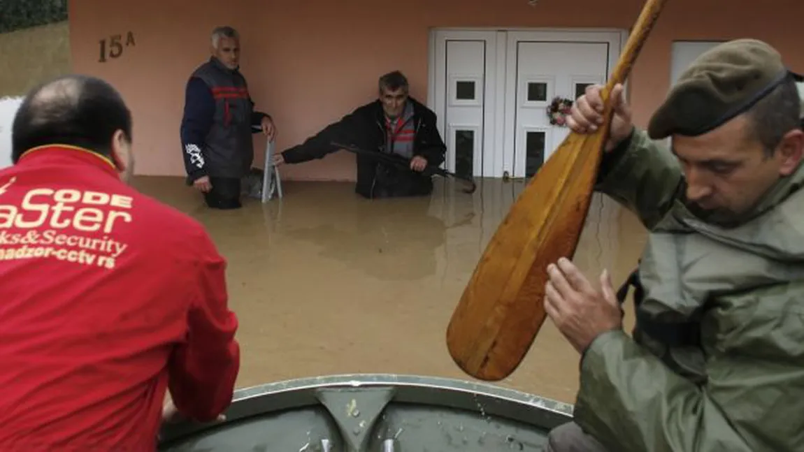 Cel puţin 30 de morţi în urma celor mai catastrofale inundaţii din Bosnia şi Serbia în ultimul secol