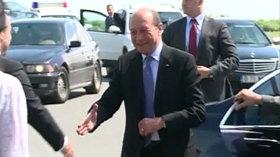 TRAIAN BĂSESCU, HUIDUIT la Arad. Replica preşedintelui: Ştiu că Voiculescu i-a trimis