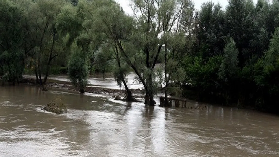 Cod PORTOCALIU şi GALBEN de inundaţii pe Dunăre. ZECE judeţe afectate