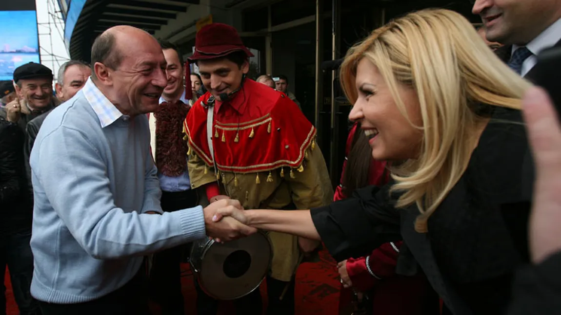 Băsescu: Victor Ponta nu iese preşedinte. Elena Udrea a fost singura care a avut curaj să se bată cu bărbaţii