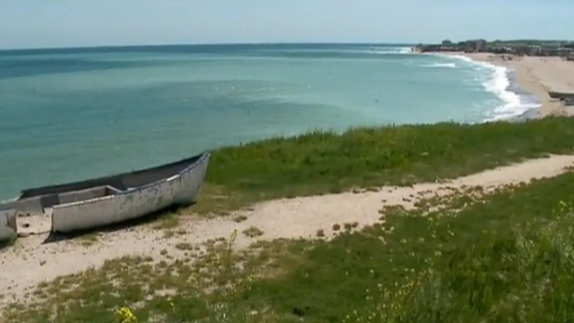 Marea Neagră a devenit turcoaz: De ce s-a schimbat culoarea apei de pe litoral FOTO