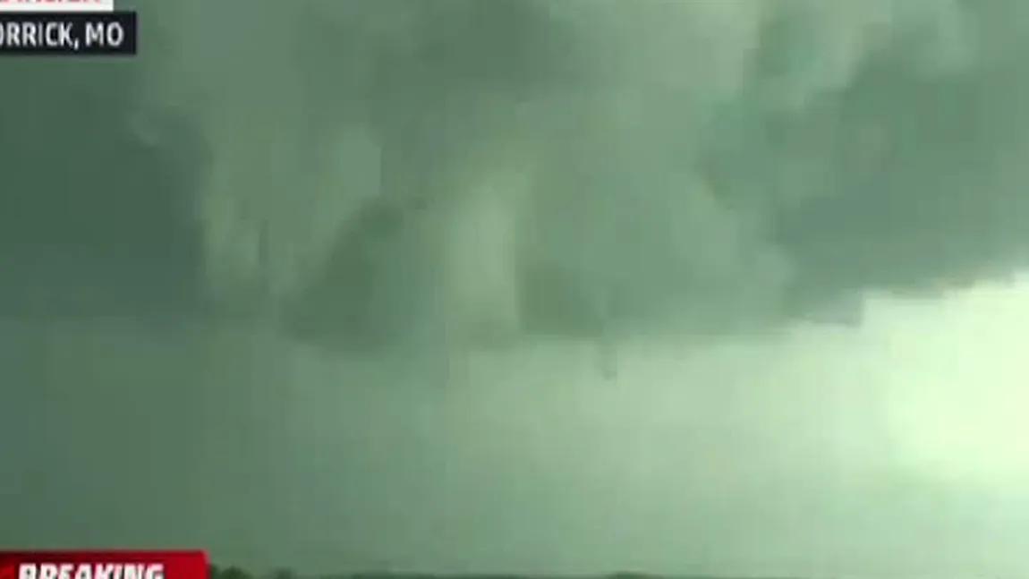 Oraş din SUA, răvăşit de tornadă VIDEO
