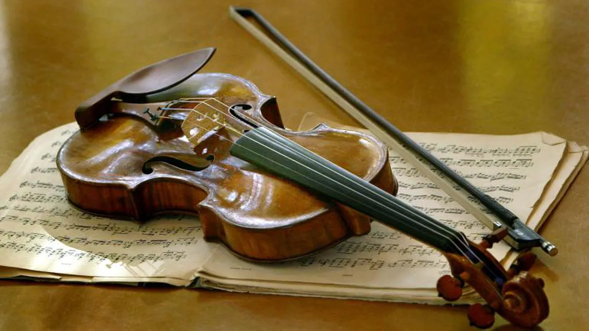 Un Stradivarius vechi de 285 de ani, la Gala aniversară 