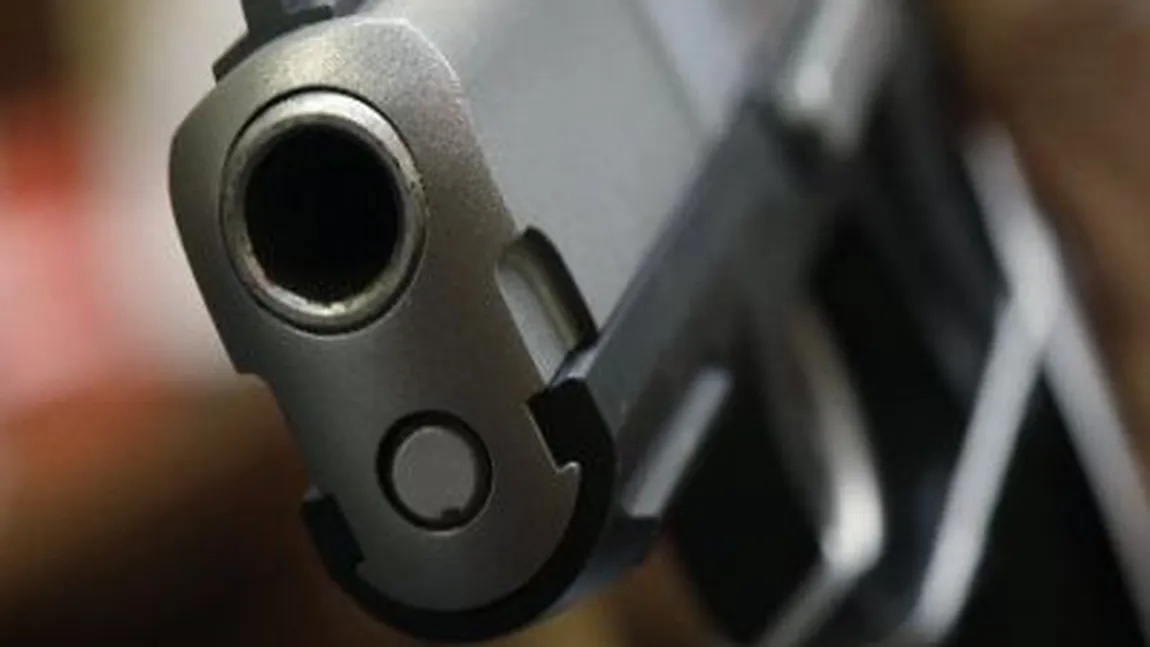 Un bărbat din Olt, împuşcat de poliţişti