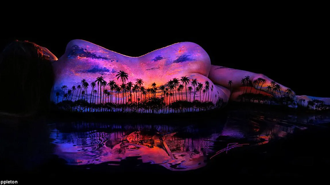 IMAGINI INCREDIBILE. Un artist pictează tinere nud în culori fluorescente şi creează adevărate tablouri FOTO