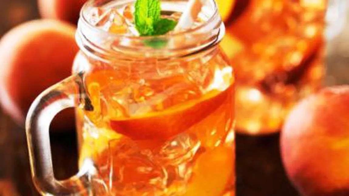 REŢETA ZILEI: Ice tea de piersici, reţetă de casă