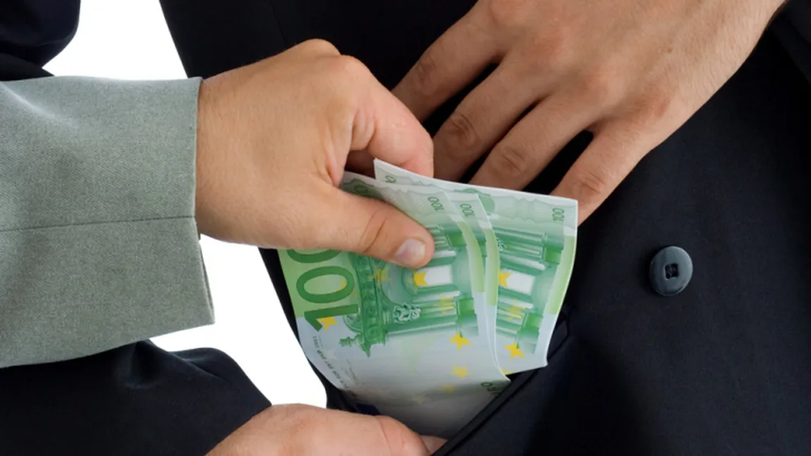 Şeful postului de Poliţie din Poarta Albă, REŢINUT pentru LUARE DE MITĂ