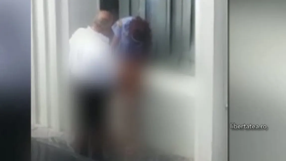 A fost GĂSITĂ. Uite cum arată femeia care a făcut sex în public, în centrul Bucureştiului FOTO