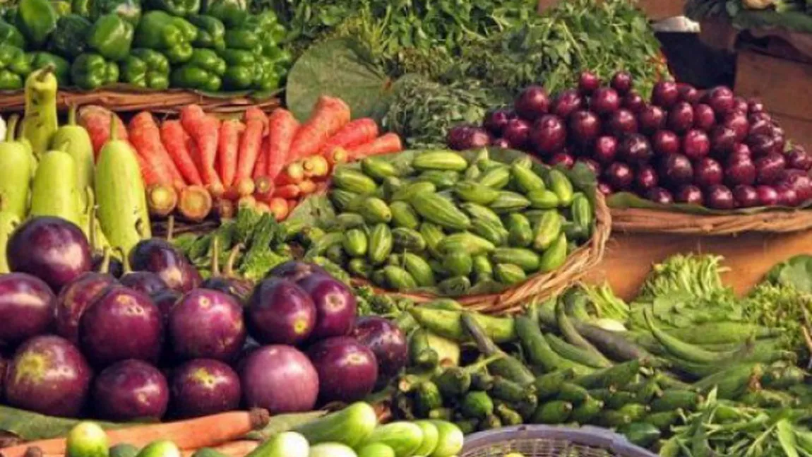 Rusia interzice importurile de fructe şi legume din Polonia