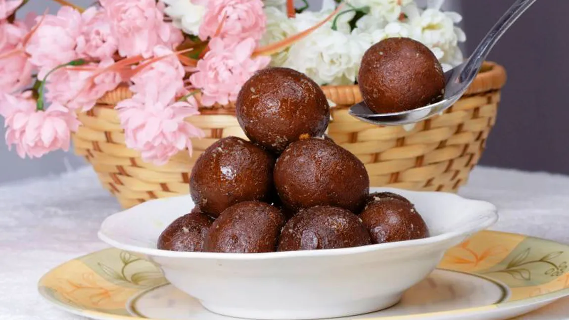 REŢETA ZILEI: Gogoşele indiene (gulab jamun)