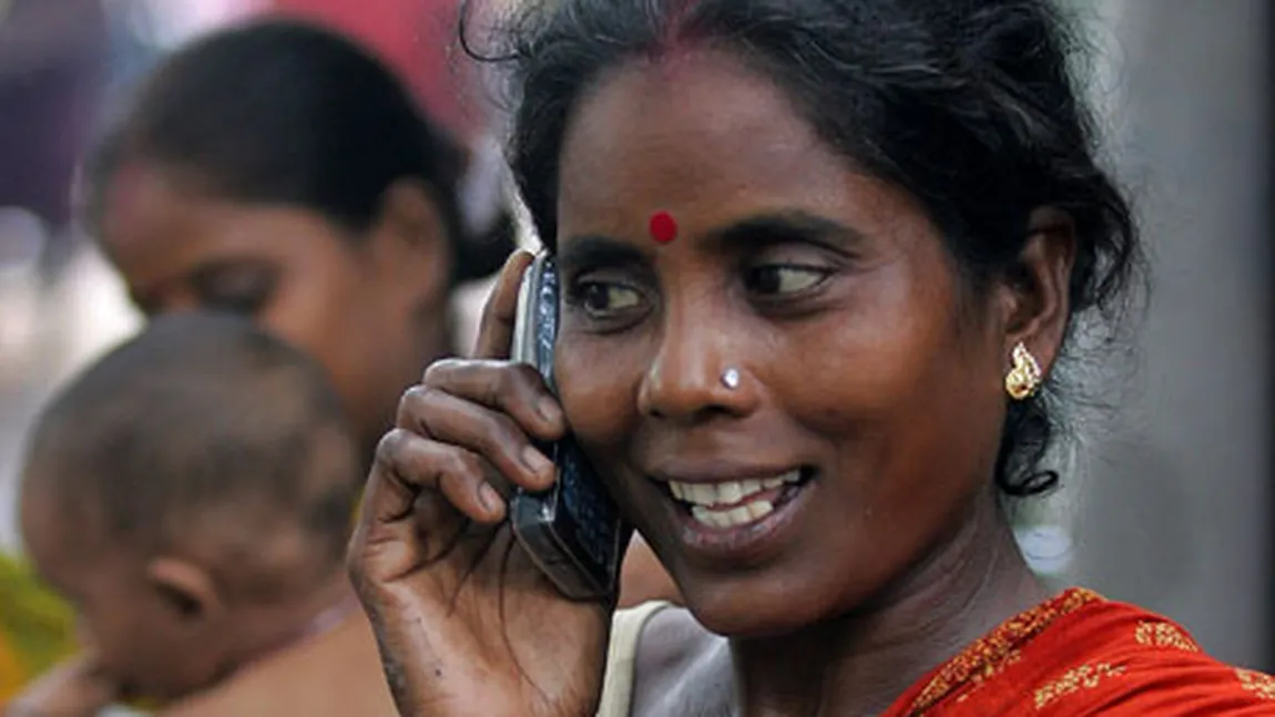 Cauzele creşterii numărului de violuri în India: telefoanele mobile şi mâncarea