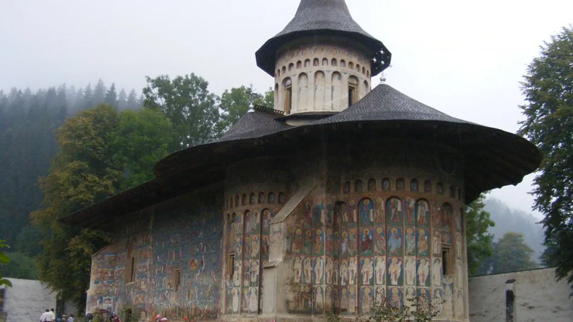 Mănăstiri din România pe care merită să le vizitezi în concediul acesta