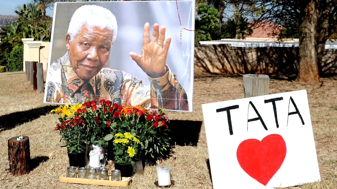 Nelson Mandela, considerat un simbol al libertăţii, celebrat de Google la 96 ani de la naştere